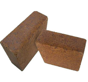 Magnesia-iron spinel brick