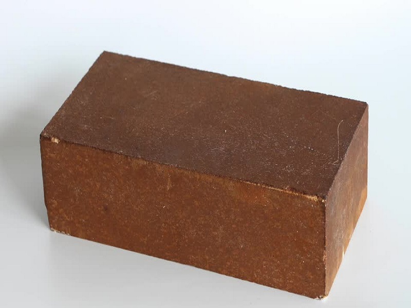 Refractory magnesia bricks for cement rotary kiln