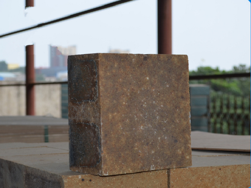 Refractory silica mullite brick